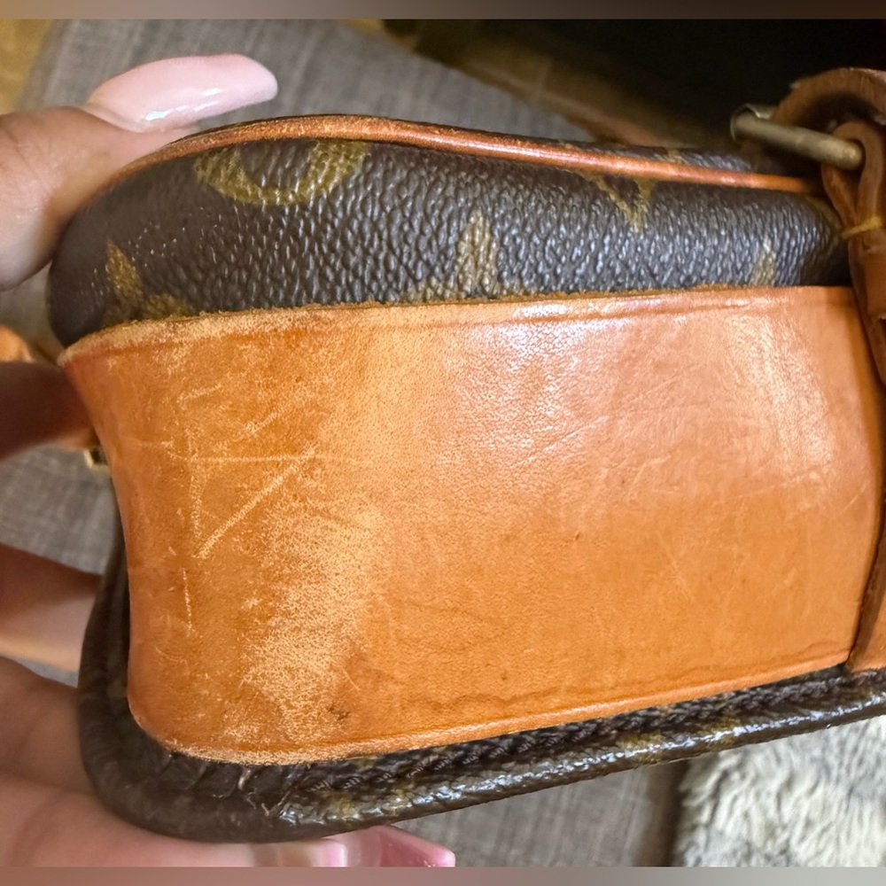 Authentic Louis Vuitton Vintage Cartouchiere MM Crossbody - Picture 9 of 16
